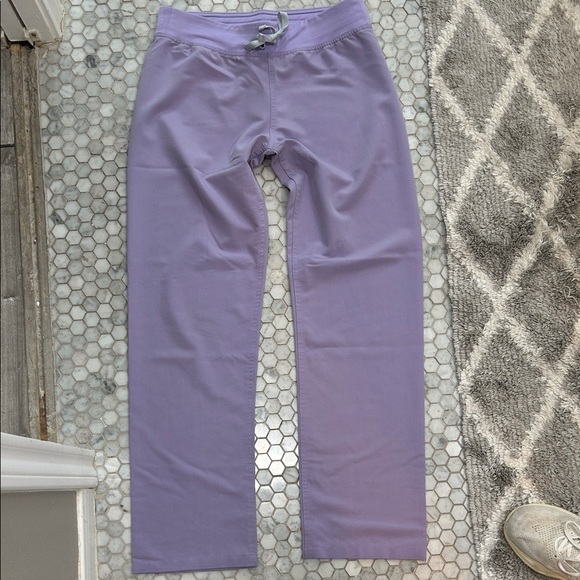 Figs Lavender Women's Scrubs - Picture 2 of 7